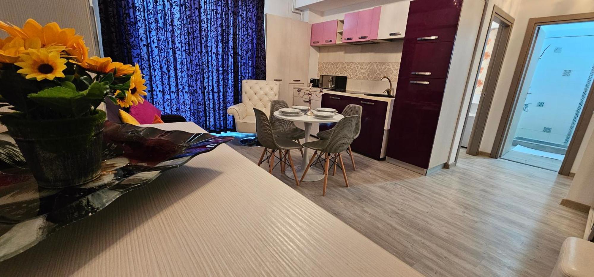 Luxury Aparthotel Promenada In Building Stefan Prima Linie La Mare Неводарі Екстер'єр фото